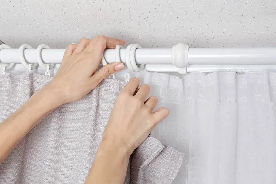 نجار تركيب ستائر وابواب بجدة